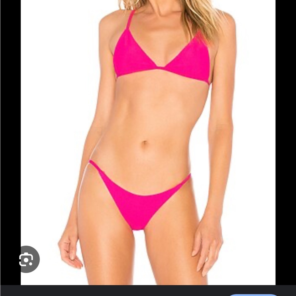 Frankie’s Bikinis Chase Top size XS in heart throb pink-brand new with tags